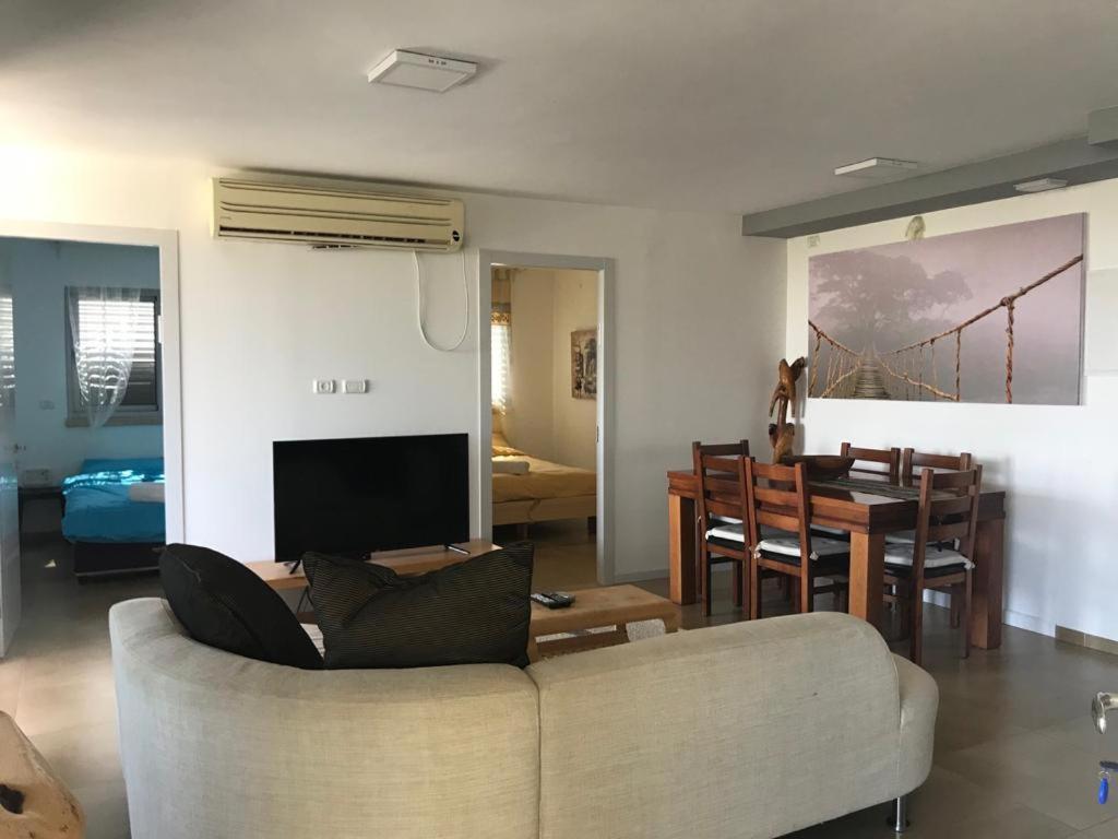 Luxury Apartments Midrakh 'Oz Luaran gambar